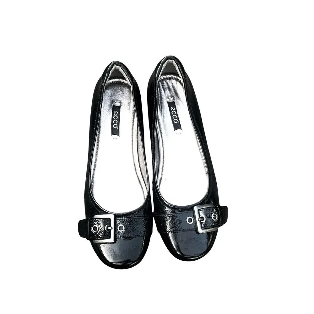 ECCO Black Patent Leather Buckle Ballet Flats Silver Hardware Low Wedge Y2K EUC